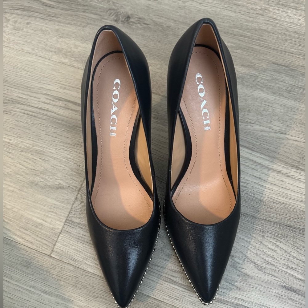 COACH Pumps - Waverly Beadchain Studded Leather Pumps - Navy Blue. 7.5